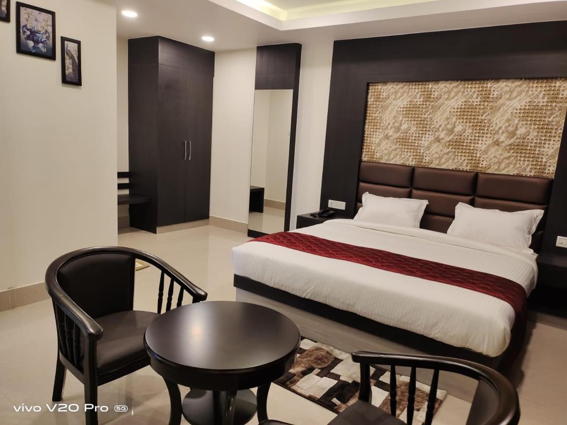 The Northern Lights Hotel Port Blair Bagian luar foto